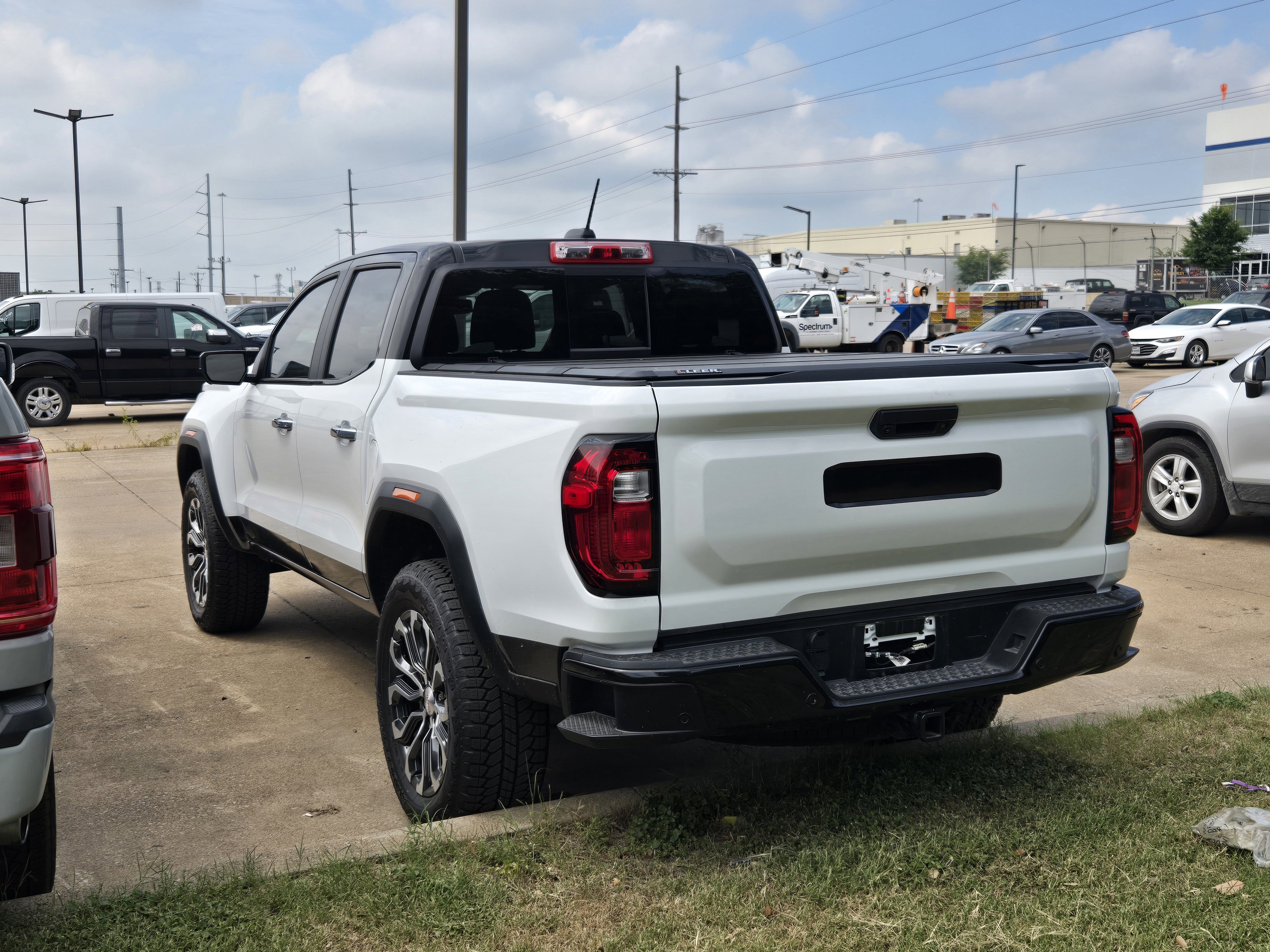 Used 2026 GMC Canyon Denali AWD/4WD image 6
