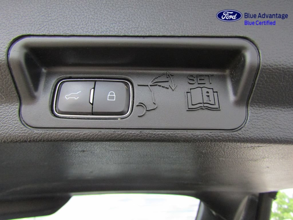 Certified 2020 Ford Explorer XLT w/ Equipment Group 202A AWD/4WD image 26