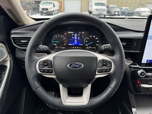 Certified 2023 Ford Explorer Limited w/ Limited Technology Package image 32