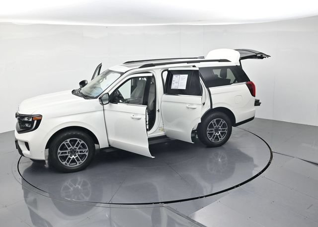 Certified 2025 Ford Expedition Active AWD/4WD image 52