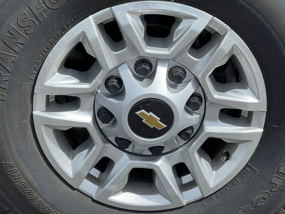 Used 2025 Chevrolet Silverado 2500 LT w/ Convenience Package AWD/4WD image 10