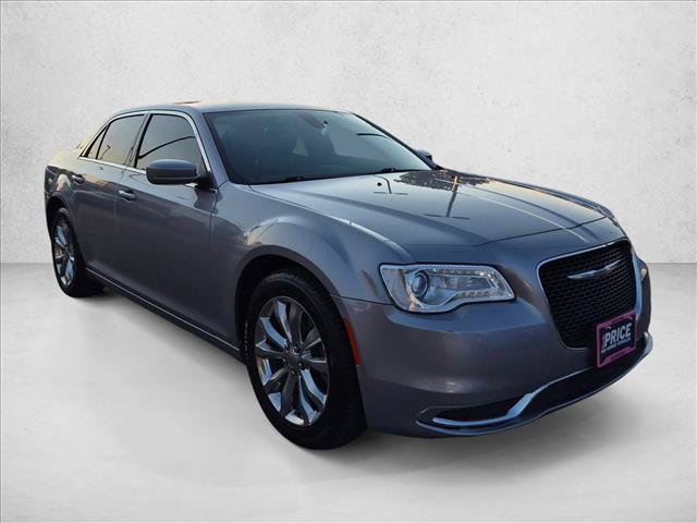 Used 2017 Chrysler 300 Limited AWD/4WD image 3
