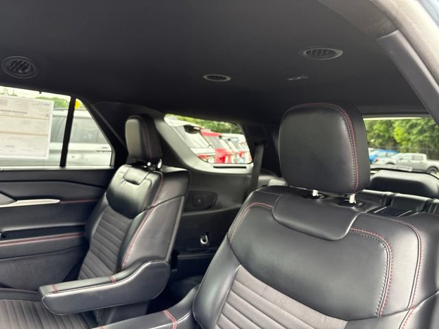 Certified 2025 Ford Explorer ST-Line w/ Premium Package RWD image 35