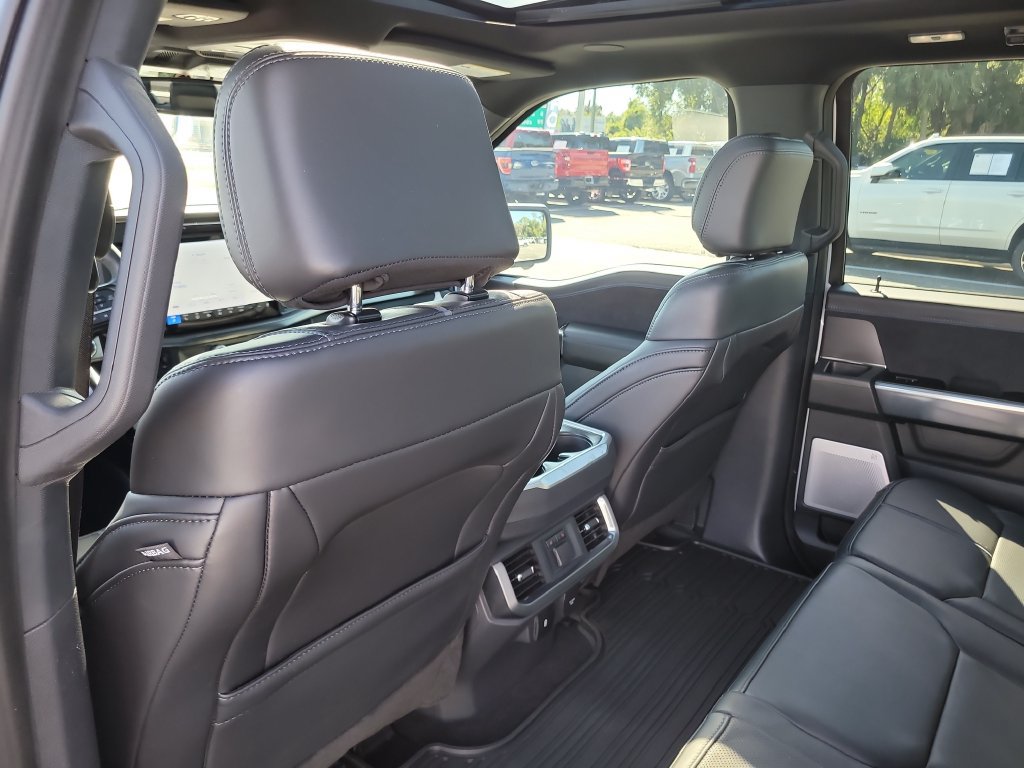Certified 2025 Ford F150 Platinum w/ Equipment Group 702A High AWD/4WD image 9