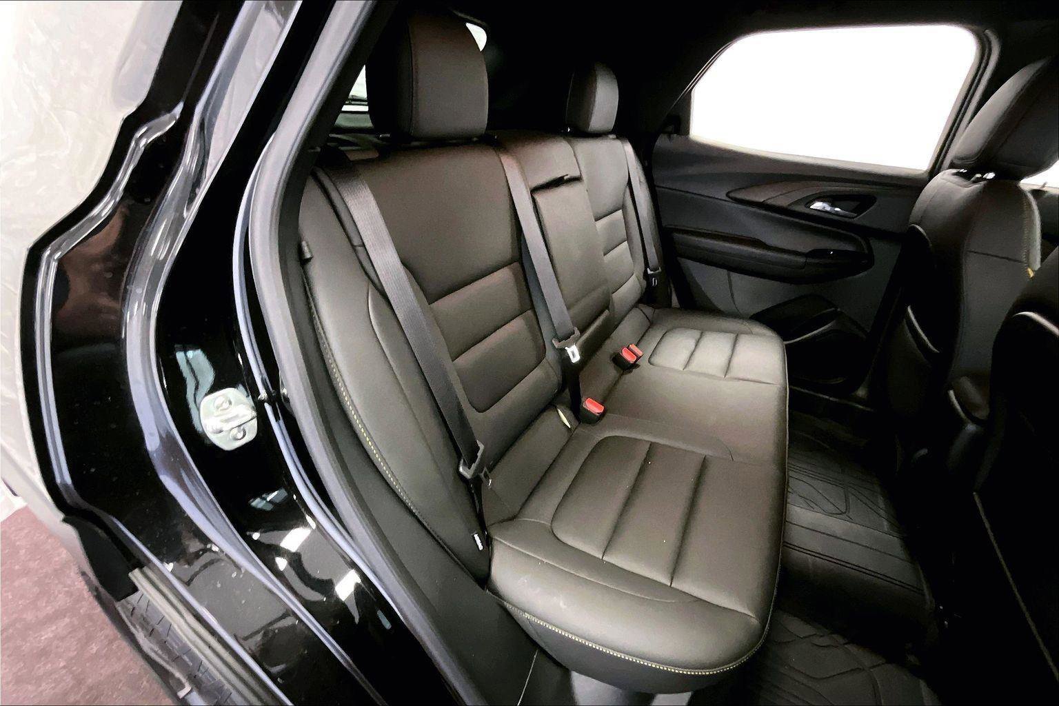 Used 2025 Chevrolet TrailBlazer ACTIV w/ Driver Confidence Package image 26