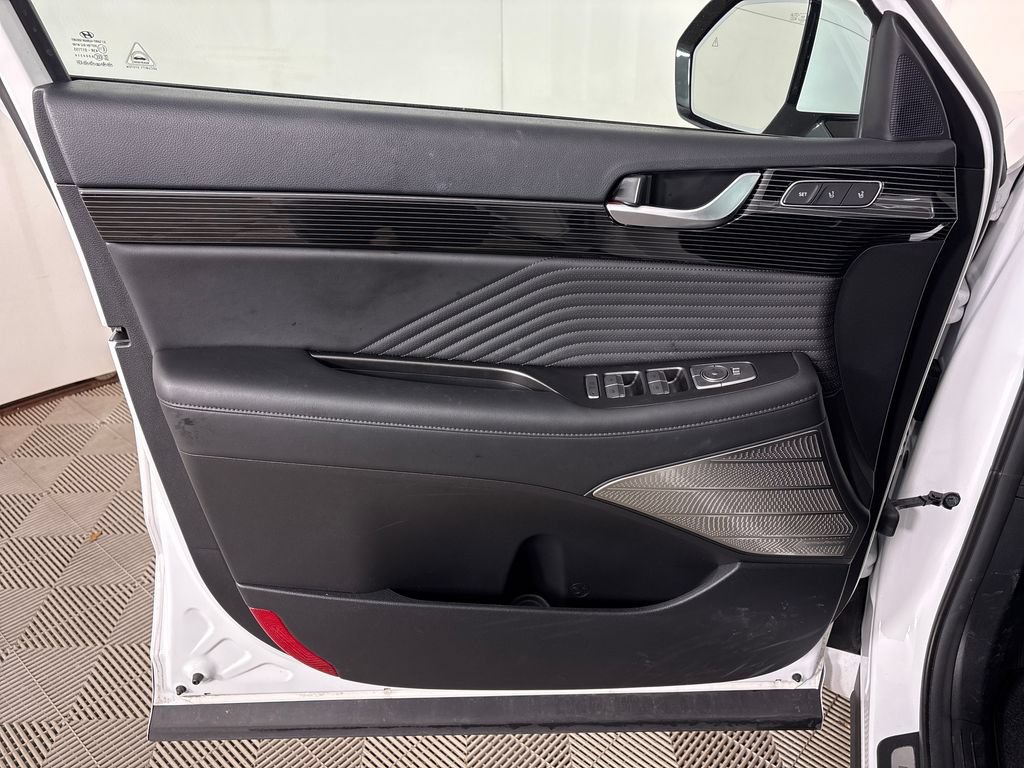 Used 2025 Hyundai Palisade Calligraphy AWD/4WD image 16