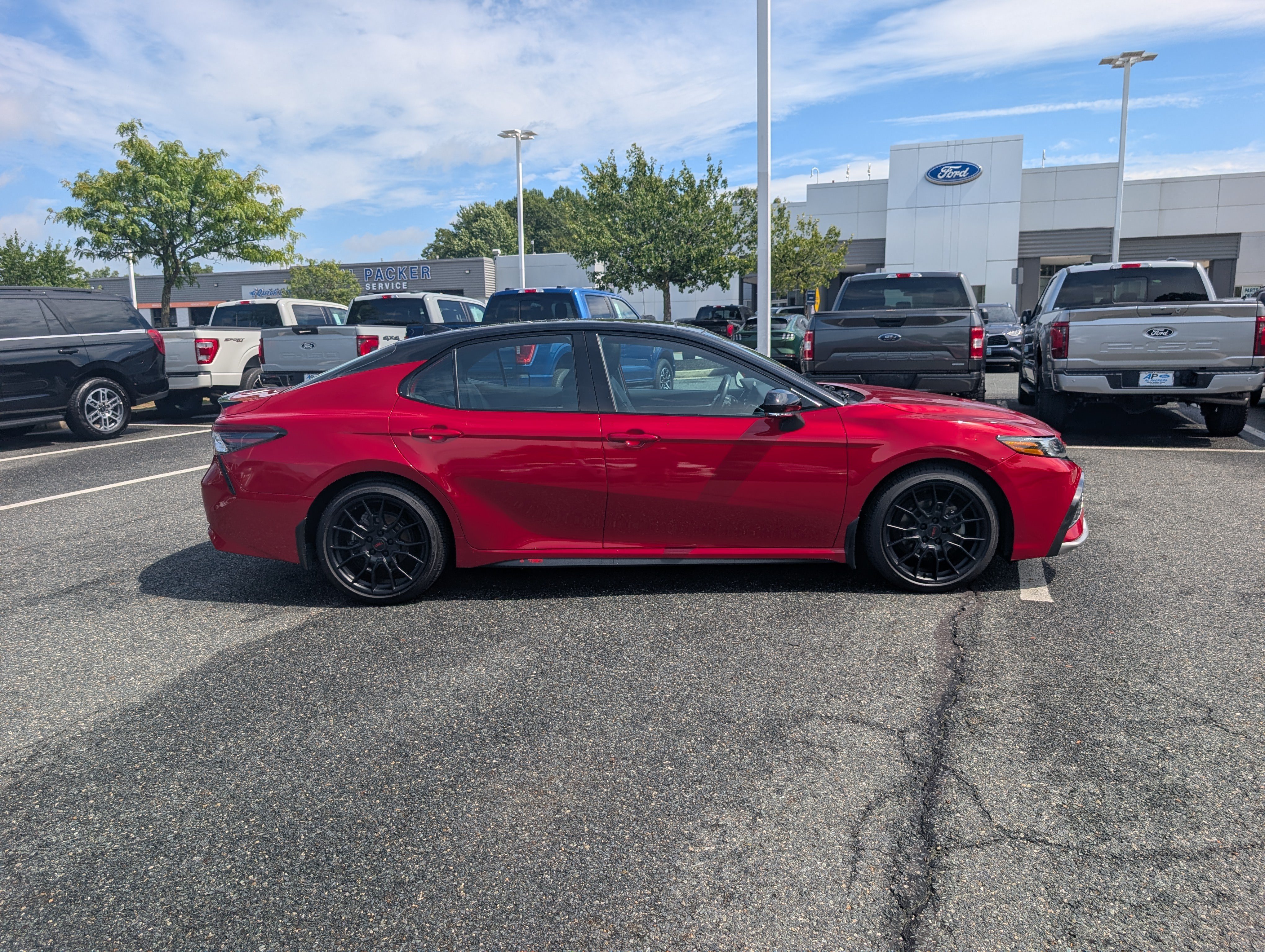 Used 2021 Toyota Camry XSE w/ TRD Appearance Package (TMS) FWD image 2