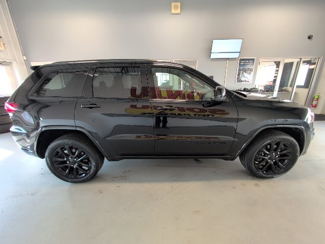 Used 2021 Jeep Grand Cherokee Laredo X AWD/4WD image 6