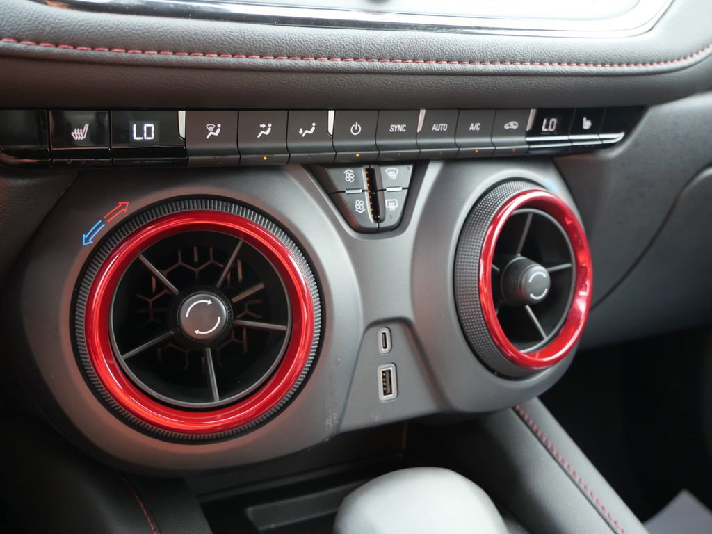 Used 2025 Chevrolet Blazer RS image 26