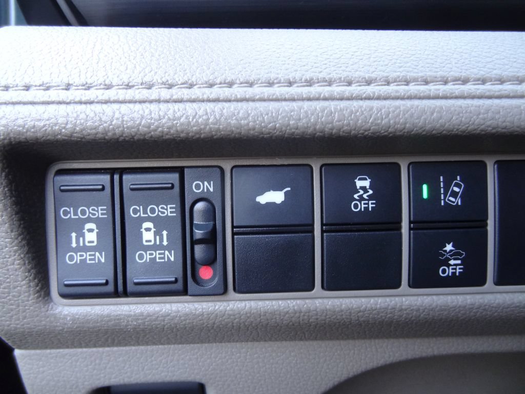 Used 2018 Honda Odyssey EX-L image 20