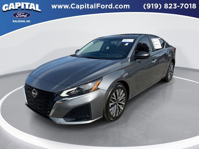 Used 2024 Nissan Altima 2.5 SV image 1