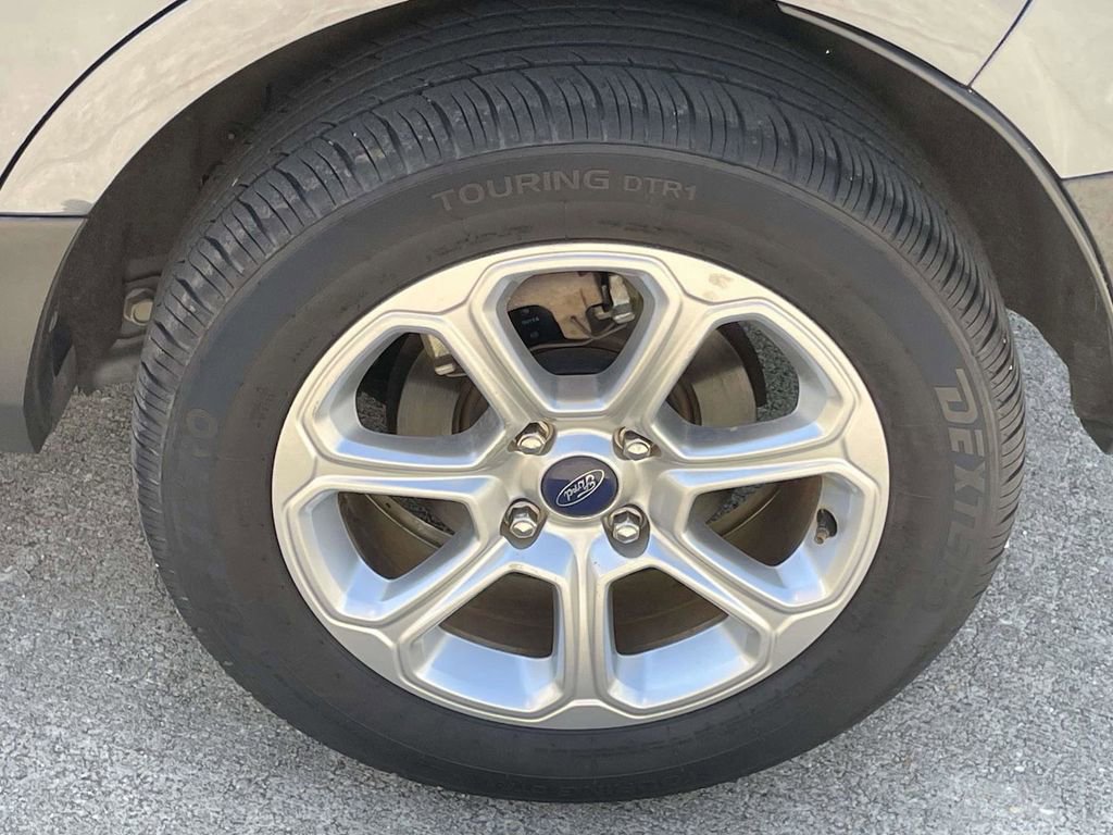 Certified 2019 Ford EcoSport SE image 9