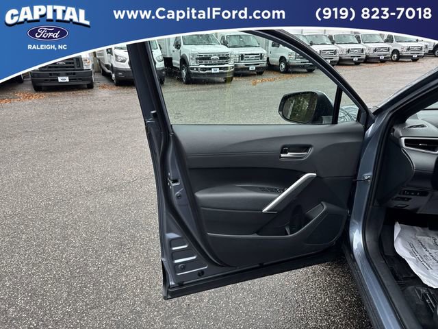 Used 2024 Toyota Corolla Cross XSE w/ Convenience Package image 19