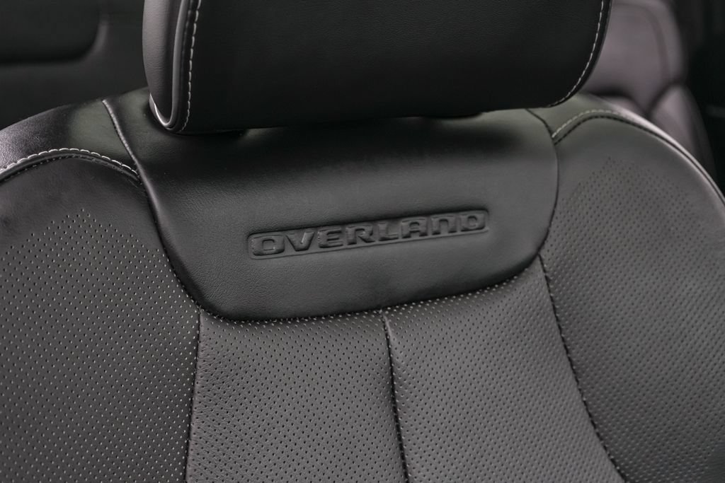 Used 2021 Jeep Grand Cherokee L Overland w/ Luxury Tech Group IV AWD/4WD image 28