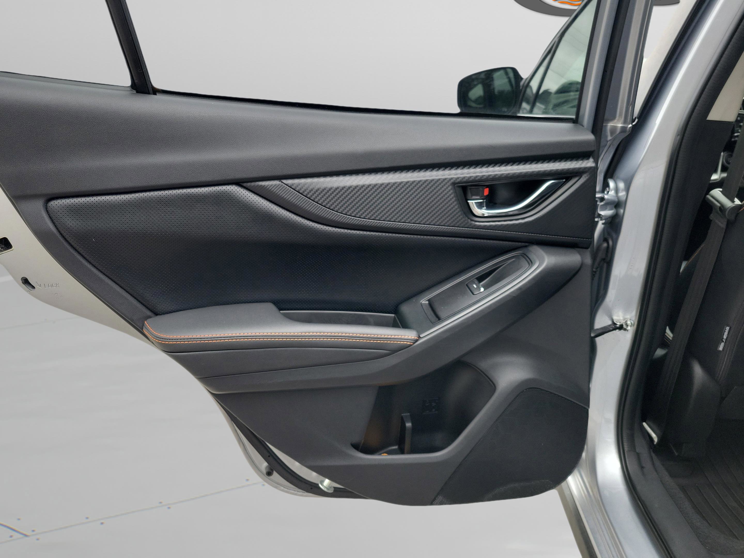 Used 2020 Subaru Crosstrek 2.0i Limited w/ Moonroof Package w/Navigation AWD/4WD image 11