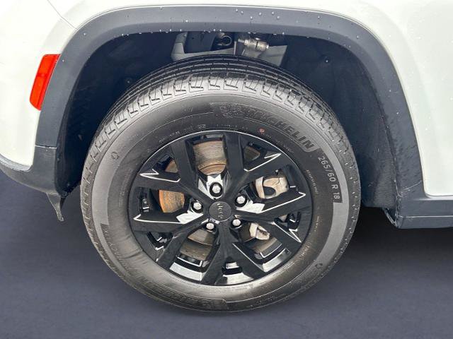 Used 2024 Jeep Grand Cherokee L Limited AWD/4WD image 15