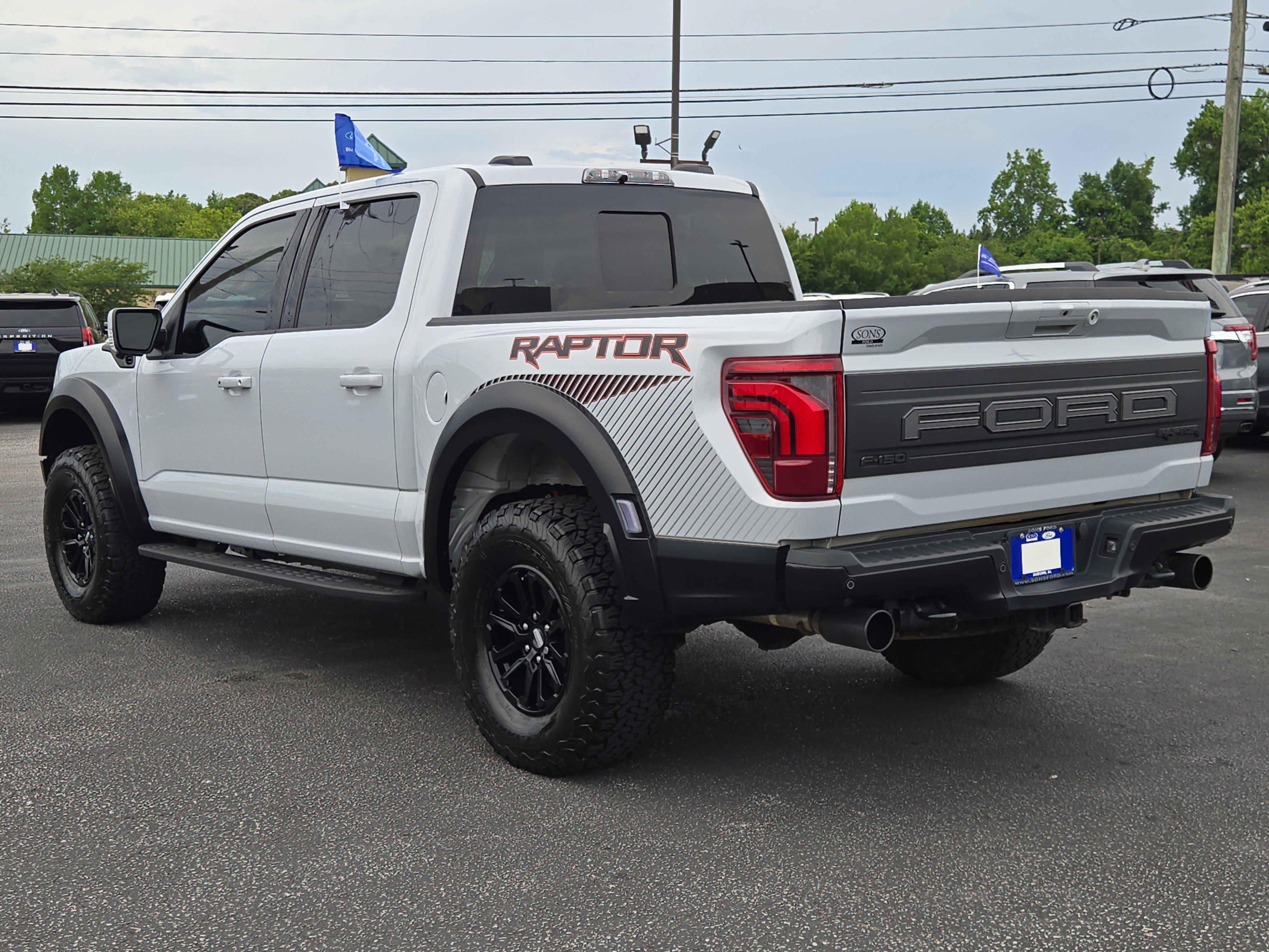 Certified 2025 Ford F150 Raptor AWD/4WD image 10