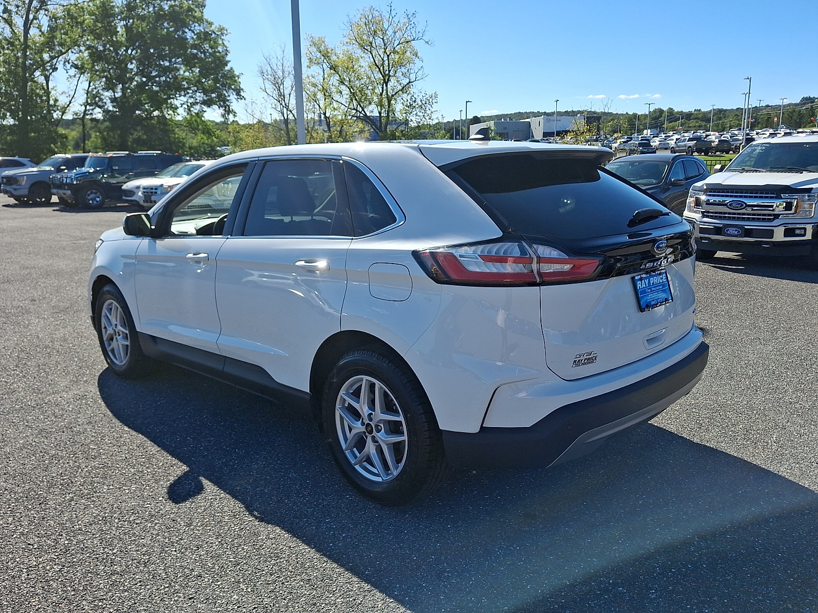Certified 2024 Ford Edge SEL w/ Convenience Package AWD/4WD image 5