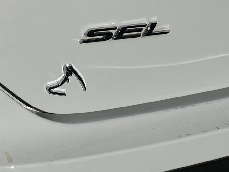 Certified 2022 Ford Edge SEL w/ Convenience Package image 16