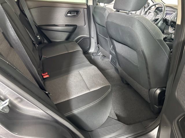 Used 2022 Nissan Rogue SV AWD/4WD image 17