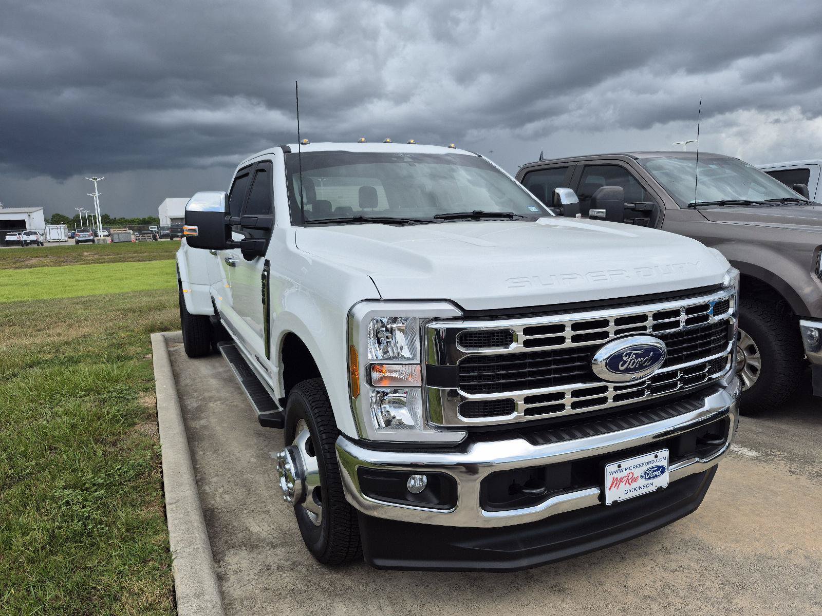 Certified 2025 Ford F350 XLT w/ 360-Degree Camera Package AWD/4WD image 13