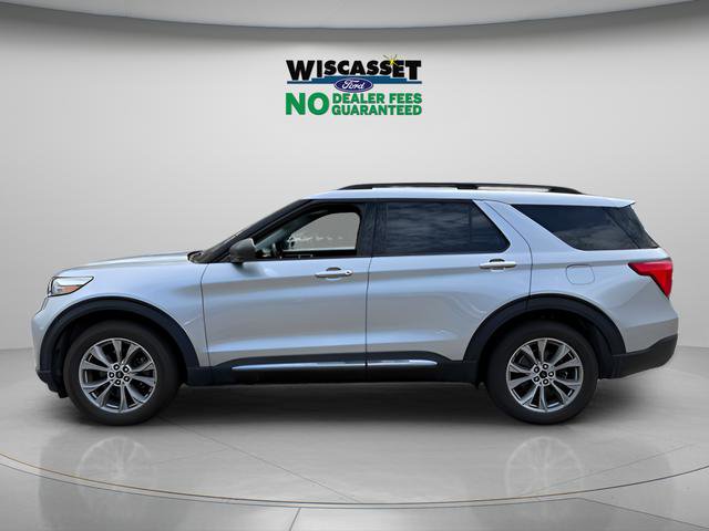 Certified 2022 Ford Explorer XLT w/ Equipment Group 202A AWD/4WD image 2
