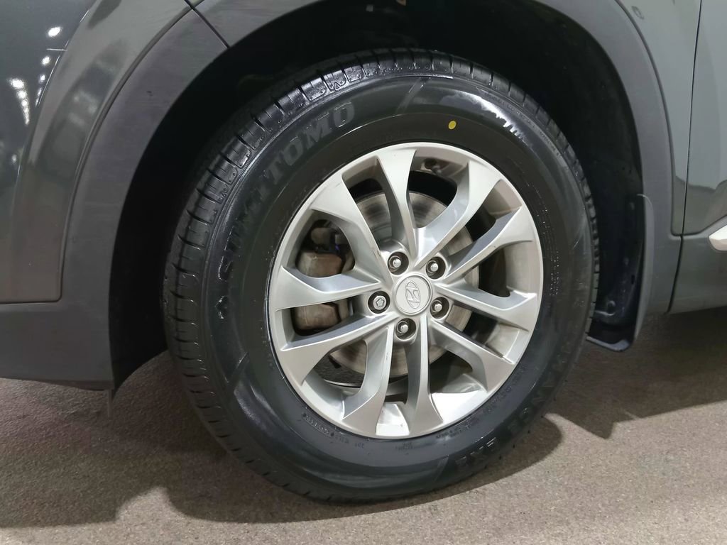 Used 2019 Hyundai Santa Fe SE AWD/4WD image 12