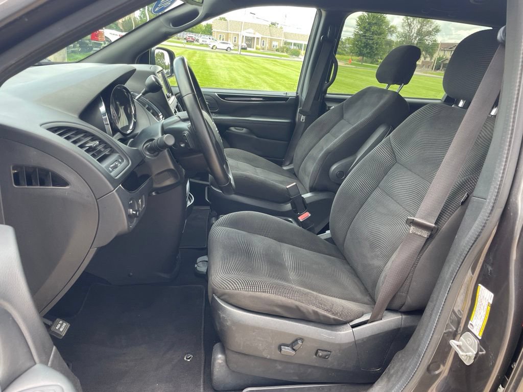 Used 2020 Dodge Grand Caravan SE FWD image 8