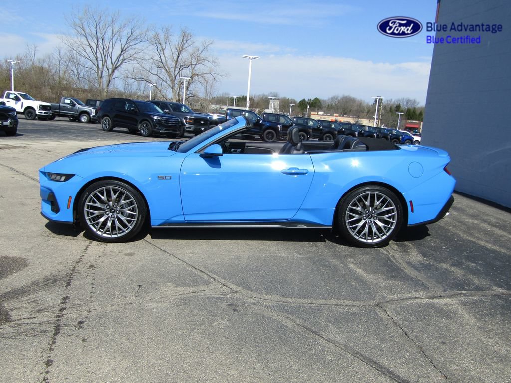 Certified 2025 Ford Mustang GT Premium RWD image 3