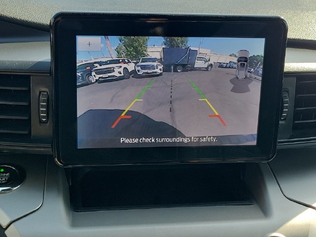 Certified 2021 Ford Explorer XLT RWD image 12