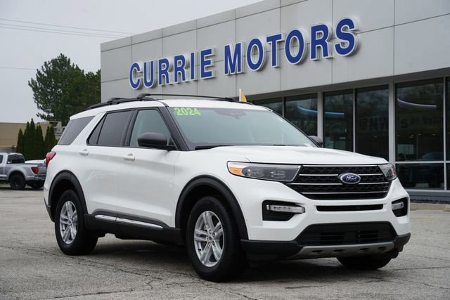 Certified 2024 Ford Explorer XLT w/ Equipment Group 202A image 5