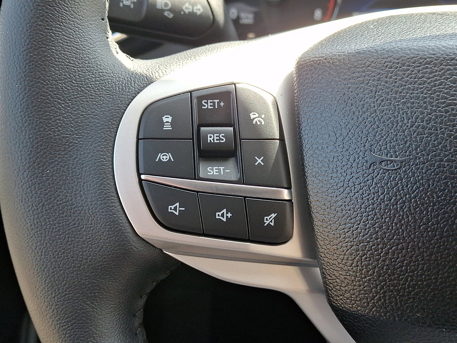 Certified 2024 Ford Explorer XLT w/ Equipment Group 202A image 29