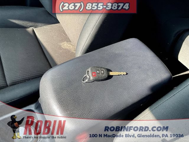 Used 2018 Toyota RAV4 LE w/ All Weather Liner Package AWD/4WD image 35