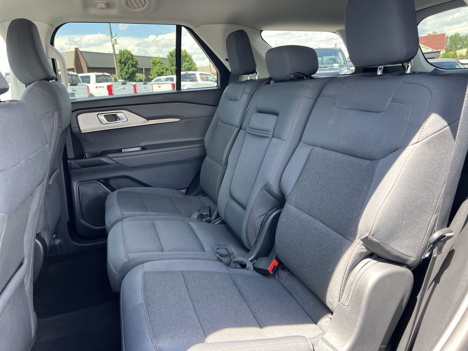 Certified 2025 Ford Explorer Active AWD/4WD image 24