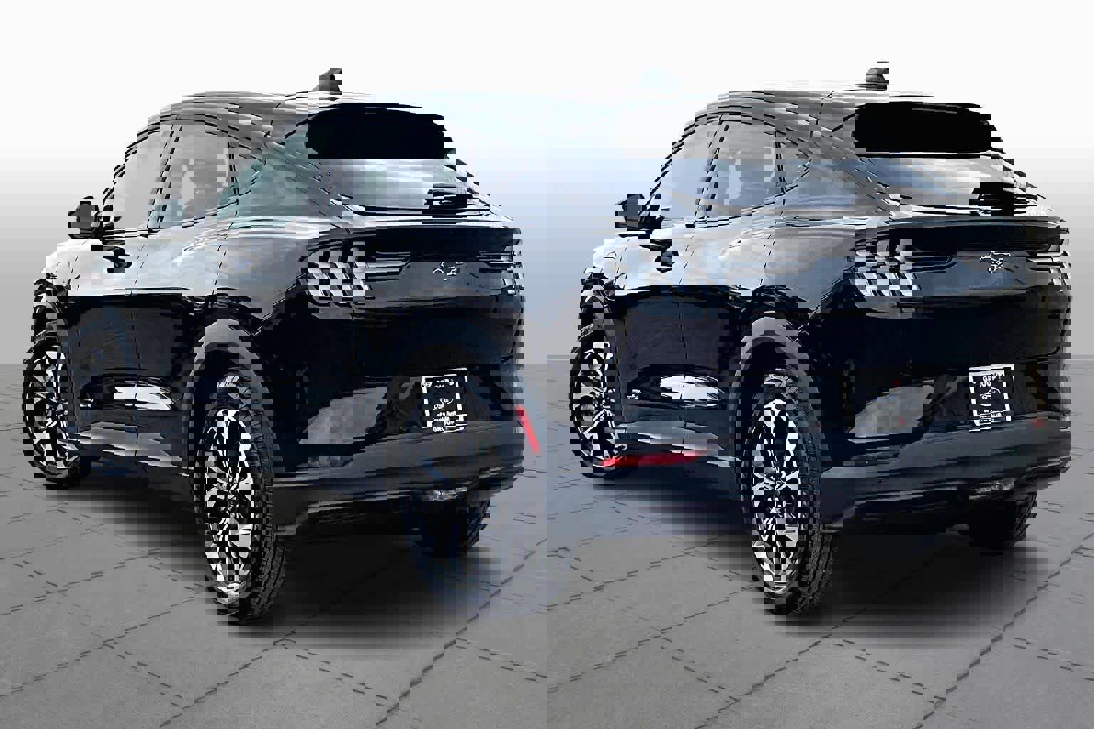 Certified 2025 Ford Mustang Mach-E Select image 4