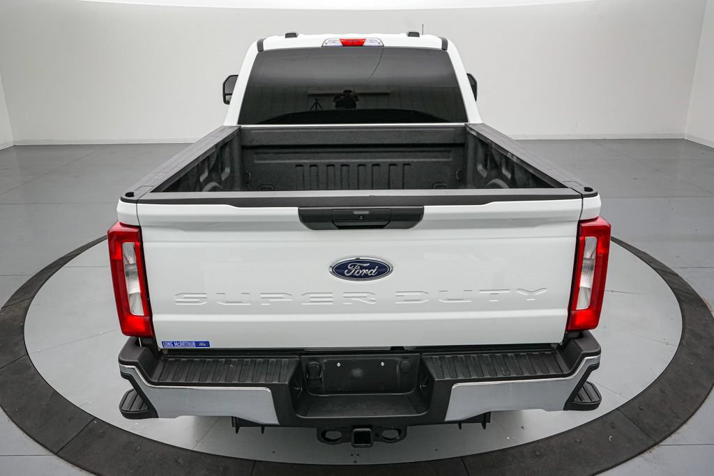 Certified 2025 Ford F250 XLT w/ FX4 Off-Road Package AWD/4WD image 5