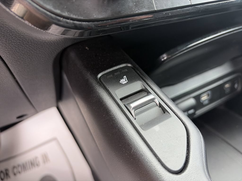 Used 2025 Kia Telluride S FWD image 27