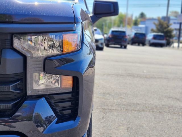 Used 2023 Chevrolet Silverado 1500 Custom AWD/4WD image 10
