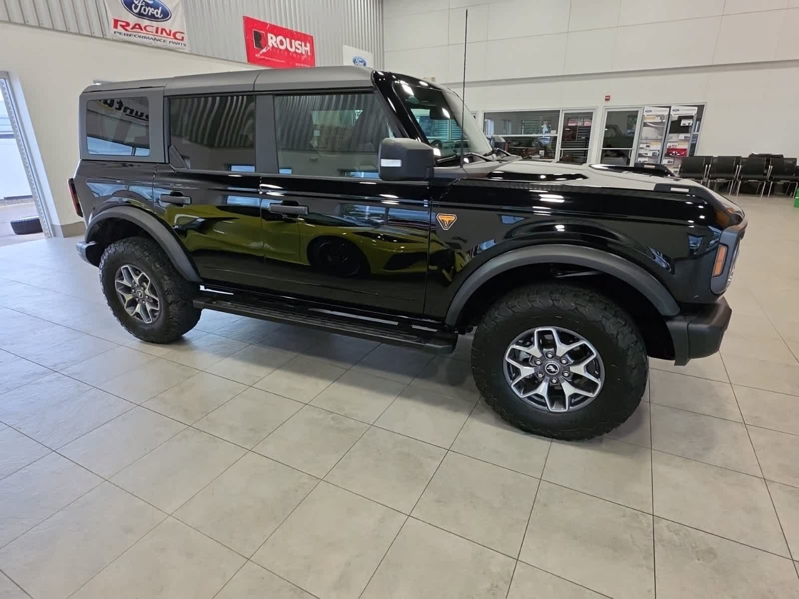 Certified 2023 Ford Bronco Badlands AWD/4WD image 6