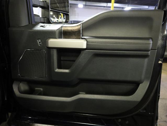Certified 2022 Ford F250 Lariat w/ Black Appearance Package image 19