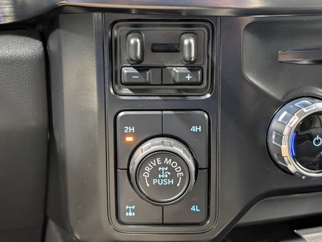 Certified 2025 Ford F350 Lariat w/ Tremor Off-Road Package AWD/4WD image 7