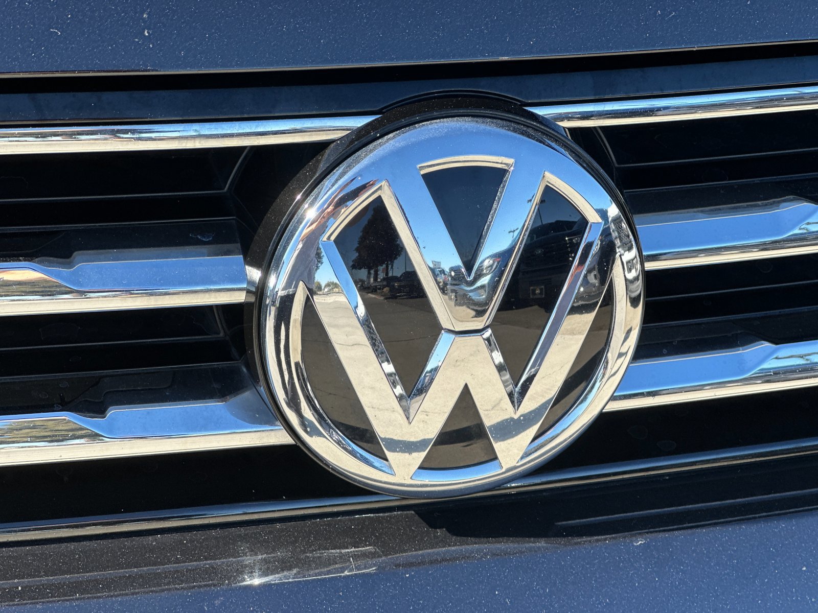 Used 2018 Volkswagen Tiguan S FWD image 37