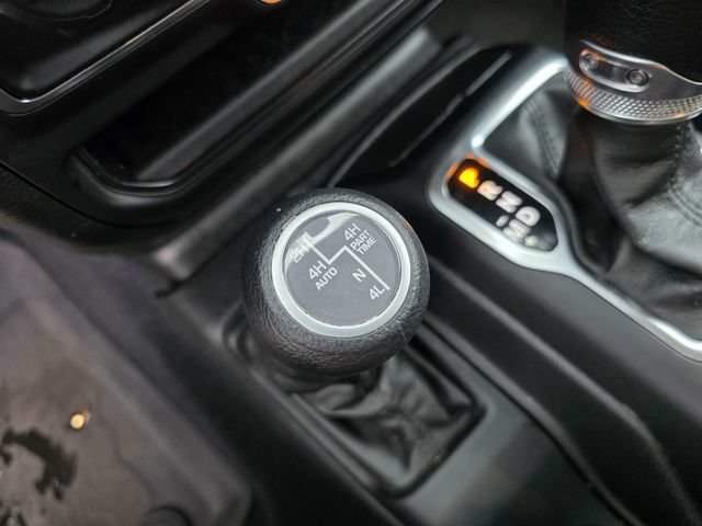Used 2023 Jeep Wrangler Unlimited w/ Cold Weather Group AWD/4WD image 17
