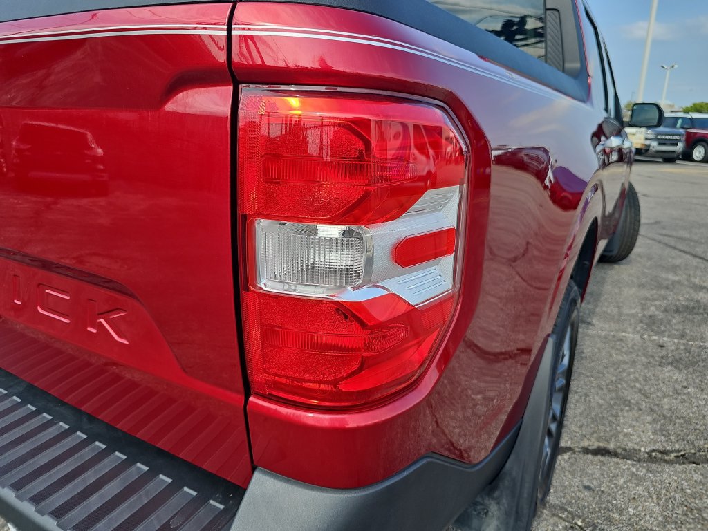 Certified 2025 Ford Maverick XLT FWD image 33