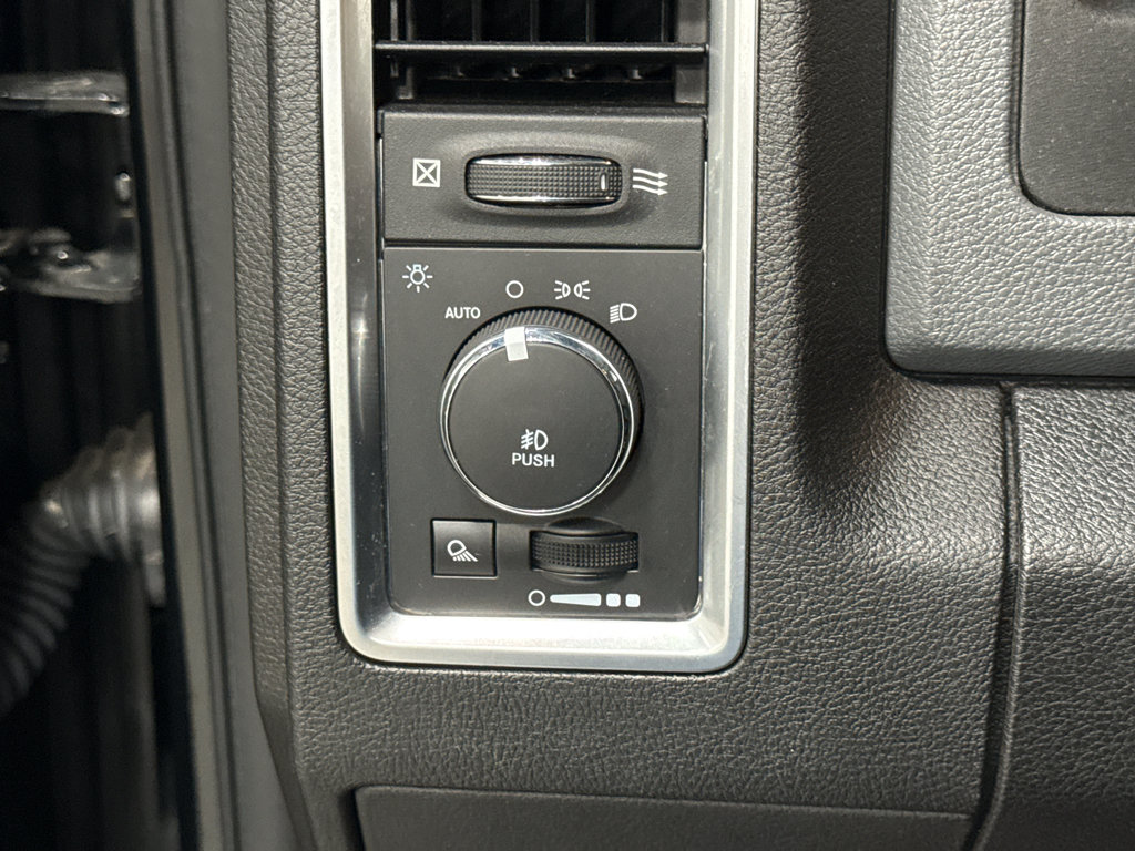 Used 2019 RAM 1500 Classic Warlock w/ Electronics Group image 12