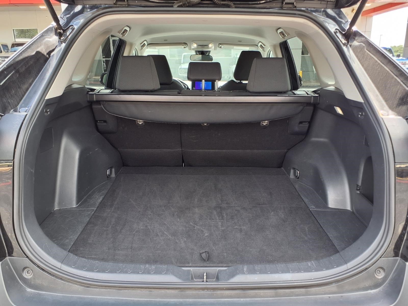 Used 2024 Toyota RAV4 XLE FWD image 11