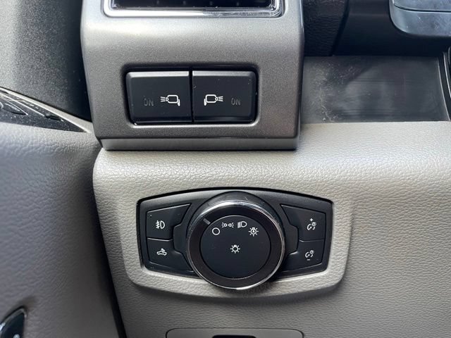 Certified 2019 Ford F350 XLT w/ XLT Premium Package AWD/4WD image 18