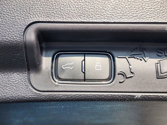 Certified 2022 Ford Explorer XLT image 33