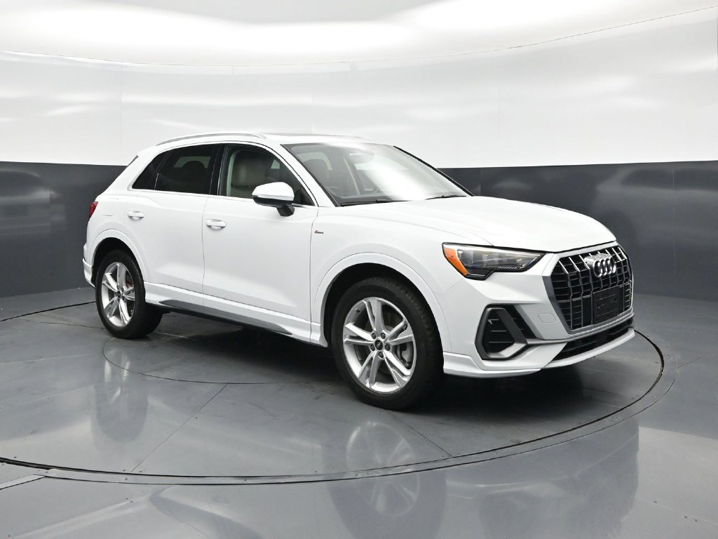 Used 2021 Audi Q3 2.0T Premium w/ Convenience Package AWD/4WD image 21