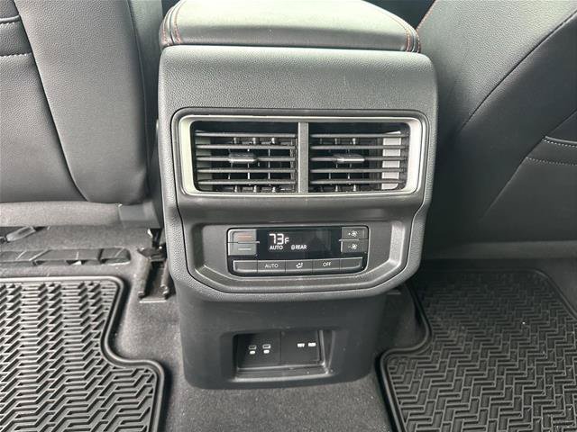 Used 2024 Volkswagen Atlas Peak Edition SE AWD/4WD image 22